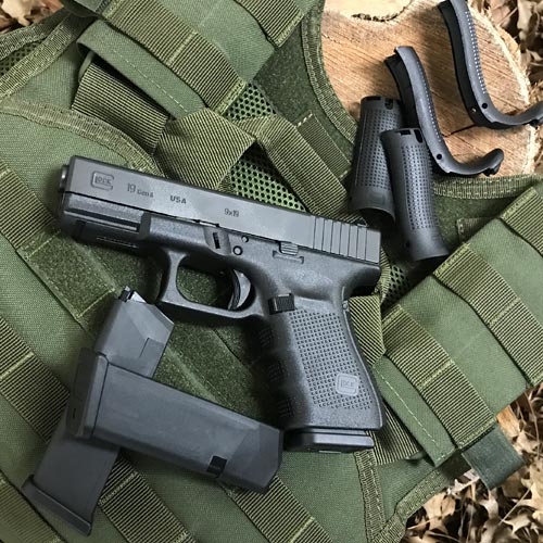 Glock 19 Gen4. 9mm. 4`Bbl 3 Mags Trijicon Sgts - Ug1950503